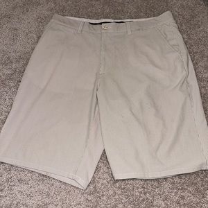 Travis Mathew Golf Shorts Men's 36 Pine stripe Flat Front Stretch Quick Dry